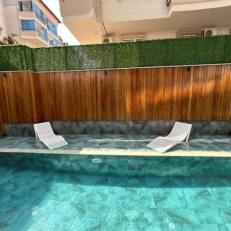 Luxury In The Town Апартаменты